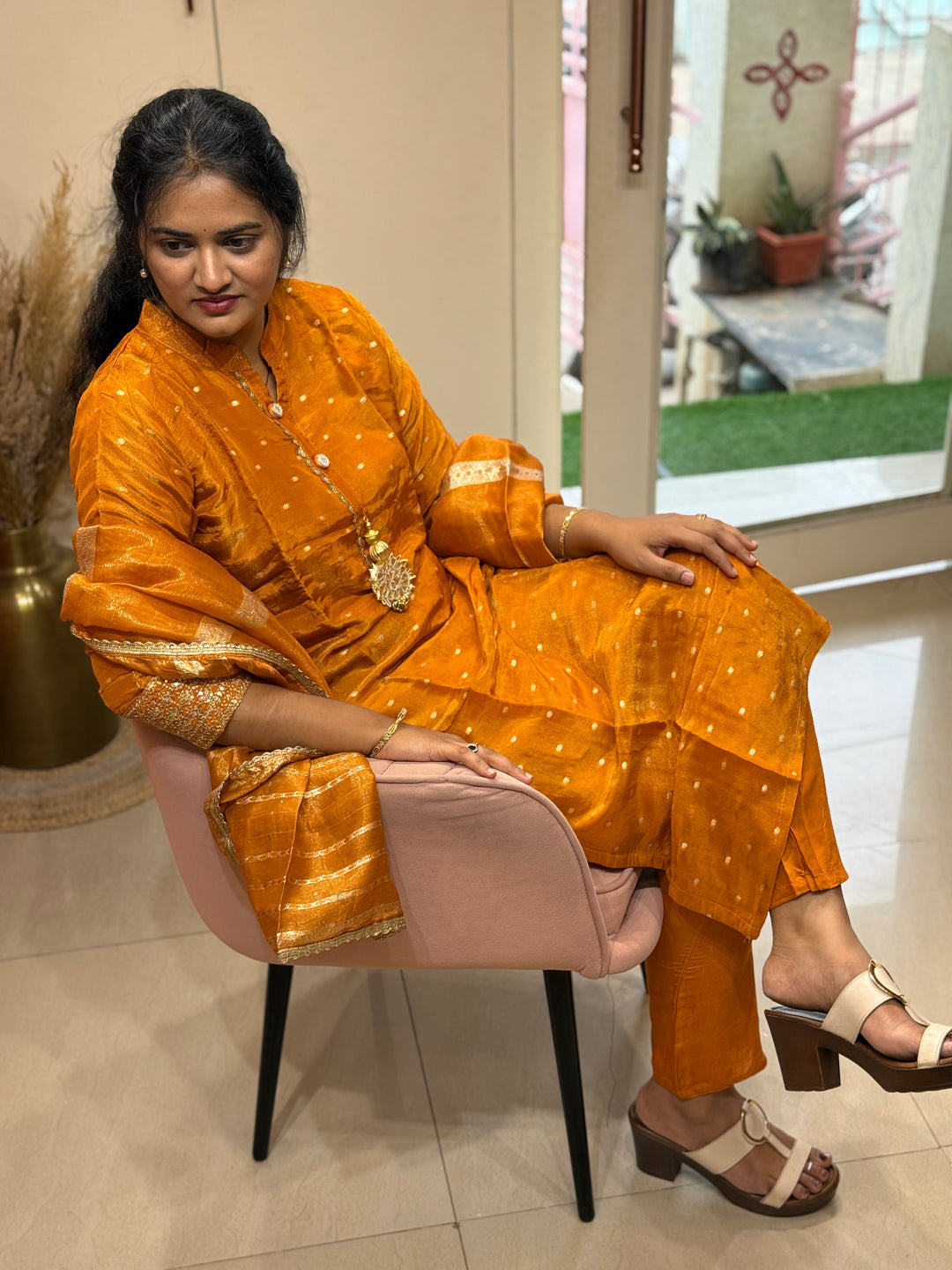 Pure shimmer tissue collections with Banarasi weaving | R217