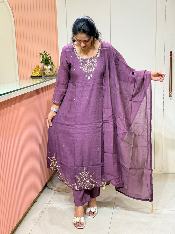 Coral Mul Chanderi with Cut Dana Work | R206