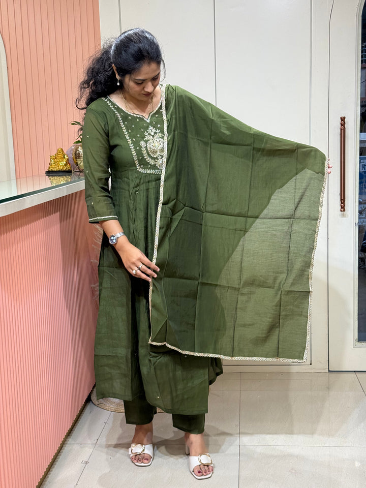 Coral Mul Chanderi with Cut Dana work | R209