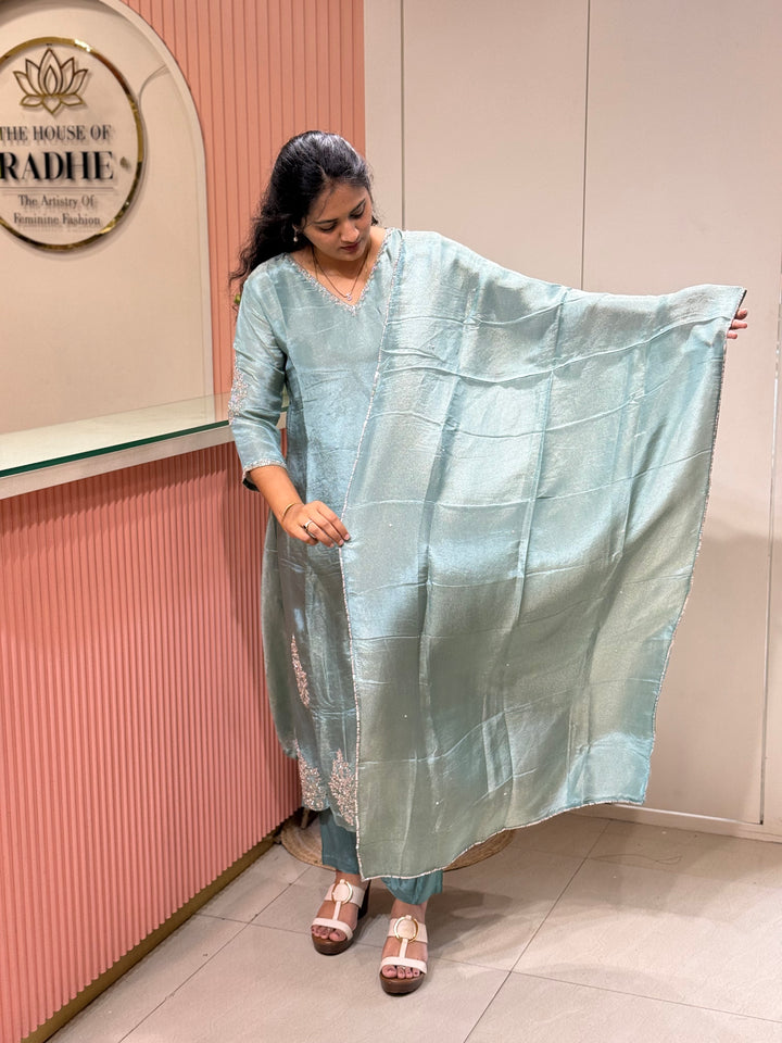 Pure Shimmer Tissue Collection with Handwork | R231