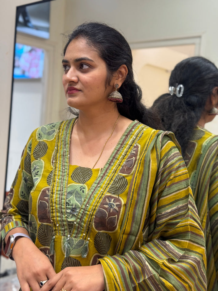 Amazing Cotton 3 Pc Kurta Set | Everyday Collection | R131
