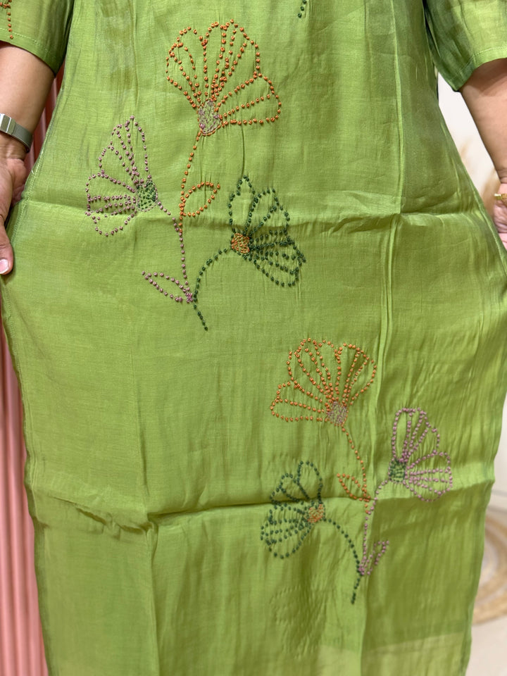 Mul Chanderi Collection with Floral Work | R226