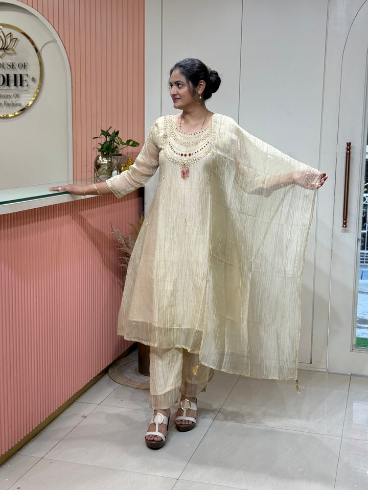 Shimmer Crush Tissue Fabric (salsa) with Jewellery-Style Neck Handwork 𝗦𝘂𝗶𝘁 𝗔𝗿𝗿𝗶𝘃𝗲𝗱 | R148