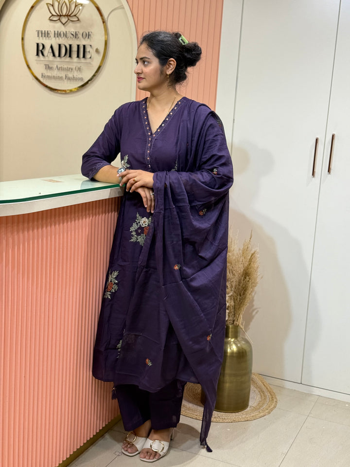 60x60 Cotton Embroidered Collection  | R166