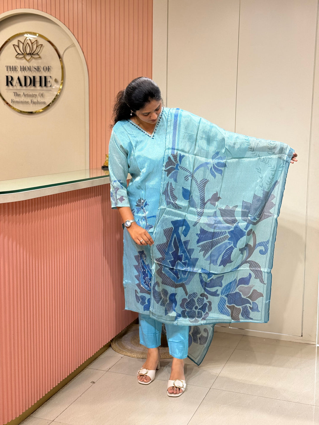 Pure Tissue  Collection | R223