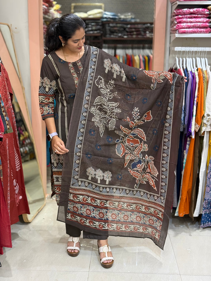 60-60 Cotton 3 Pc Kurta Set | R156