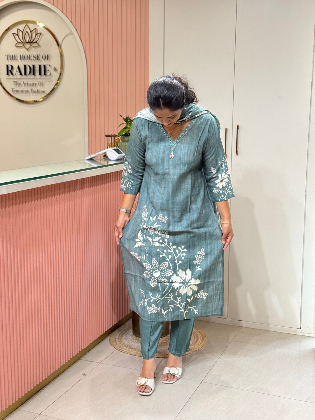 Premium Vatican fabric with beautiful floral work | R146