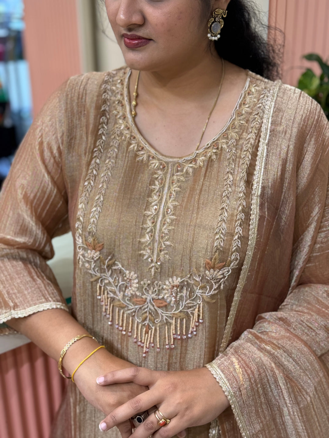 Premium Shimmer Crush Tissue Fabric (salsa) with Handwork 𝗦𝘂𝗶𝘁 𝗔𝗿𝗿𝗶𝘃𝗲𝗱 ( Cotton Lining )| R148