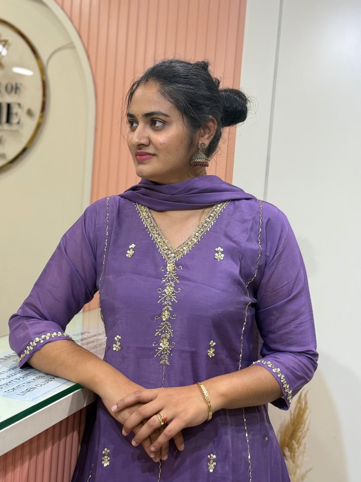 S Mul Chanderi 3 Pc Kurta Set | Semi Party Wear (Restock )| R138