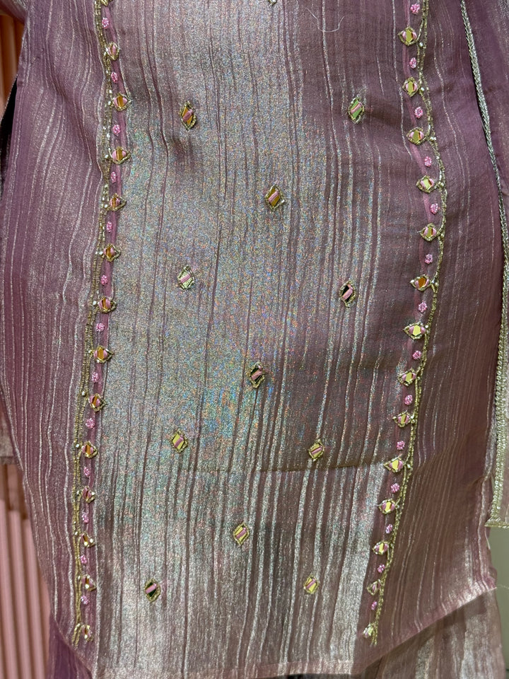 Shimmer Crush Tissue Fabric (salsa) Handwork 𝗦𝘂𝗶𝘁 𝗔𝗿𝗿𝗶𝘃𝗲𝗱 | R148