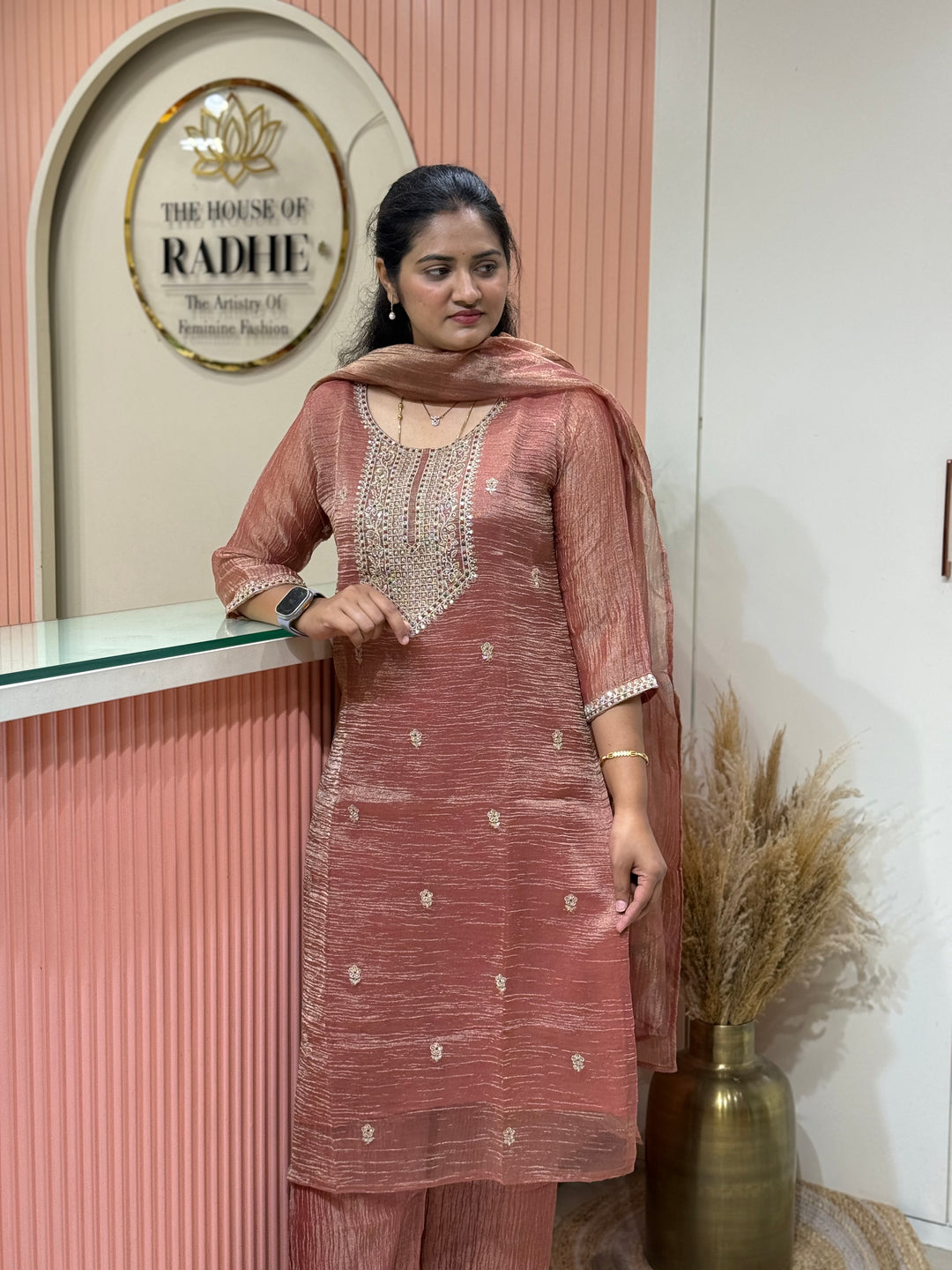 Shimmer Crush Tissue Fabric (salsa) with Handwork 𝗦𝘂𝗶𝘁 𝗔𝗿𝗿𝗶𝘃𝗲𝗱 | R148