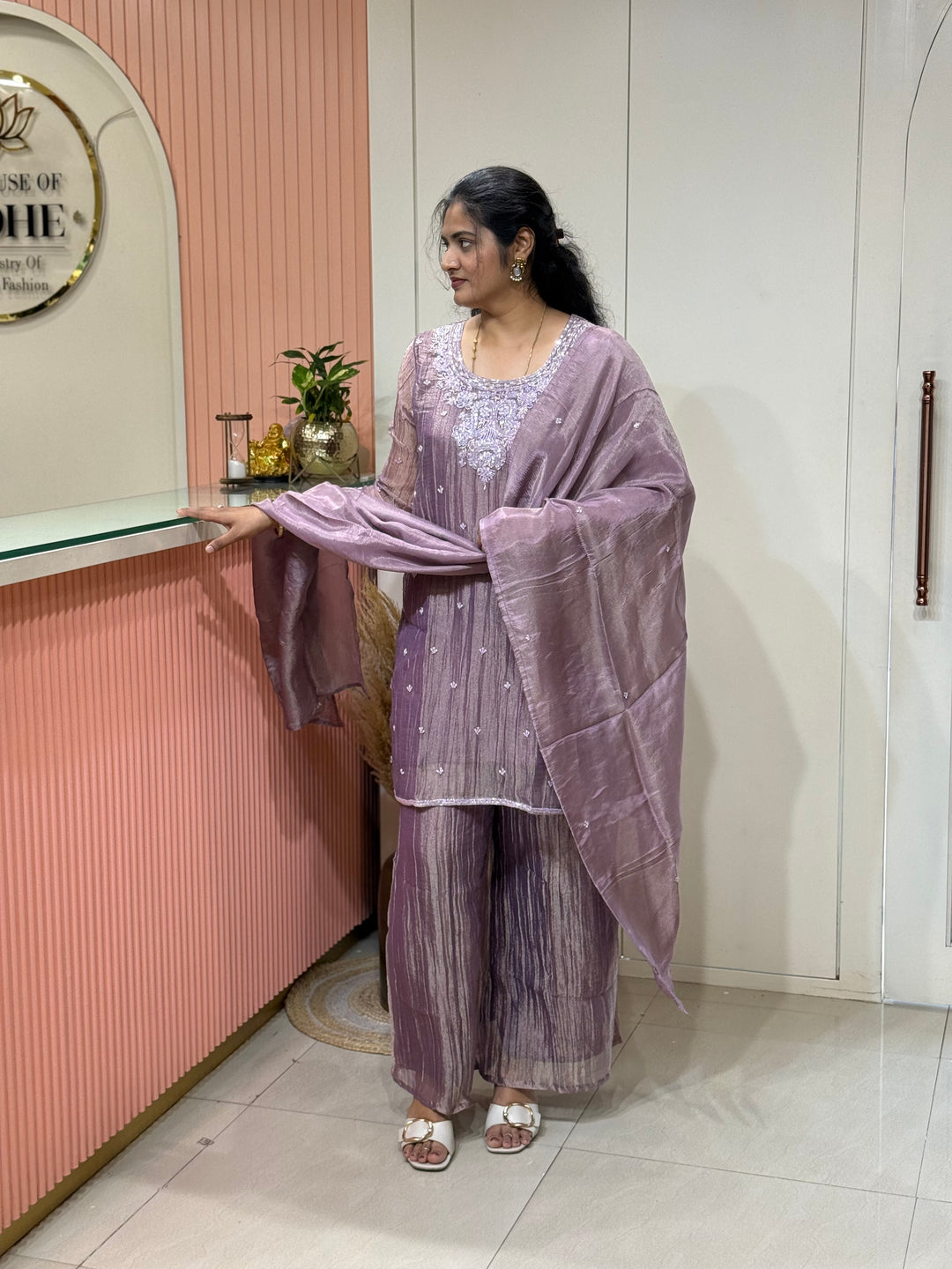 Shimmer Crush Tissue Fabric (salsa) with Handwork 𝗦𝘂𝗶𝘁 𝗔𝗿𝗿𝗶𝘃𝗲𝗱 | R148