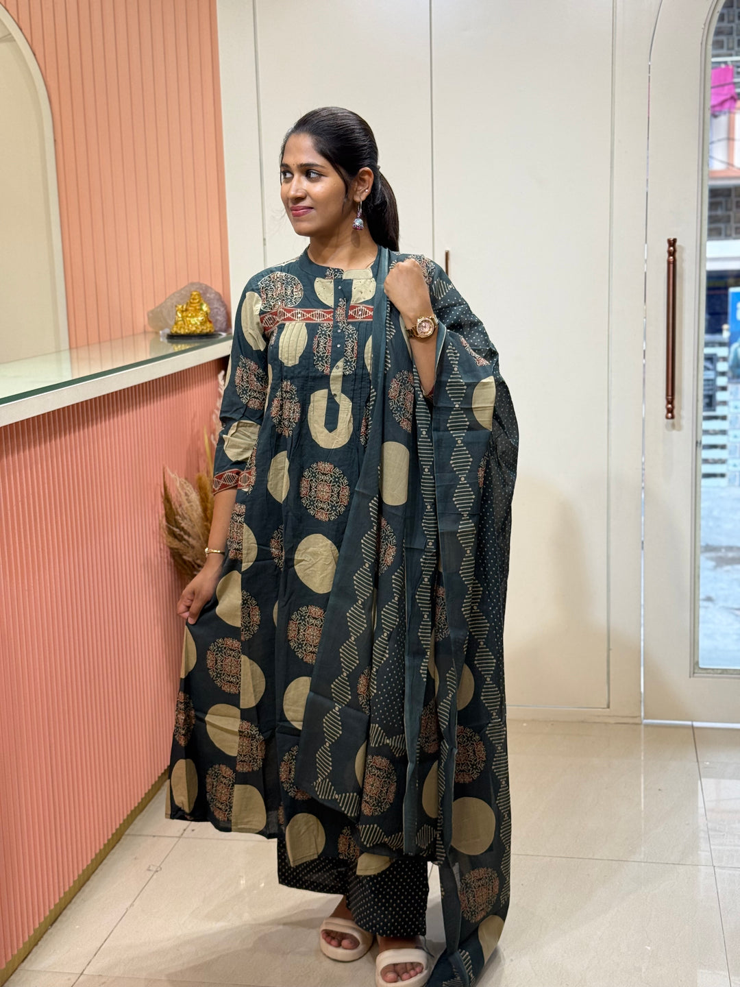Pure 60-60 Cotton 3 Pc Collection With Polka Dot Plaza | R182