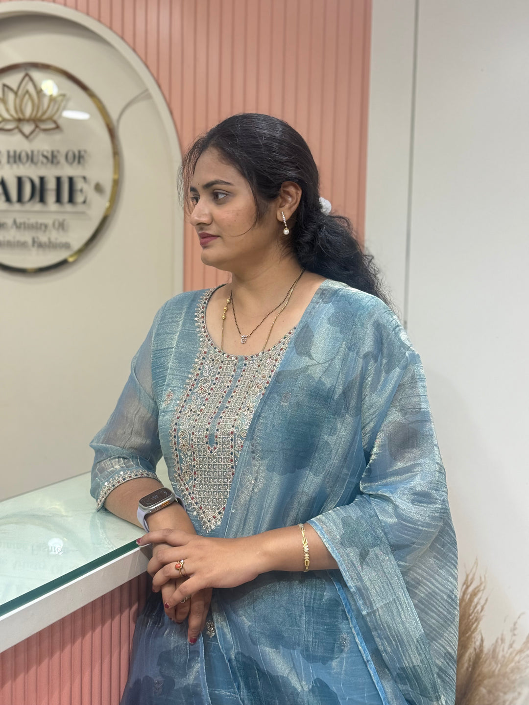 Shimmer Crush Tissue Fabric (salsa) with Handwork 𝗦𝘂𝗶𝘁 𝗔𝗿𝗿𝗶𝘃𝗲𝗱 | R148