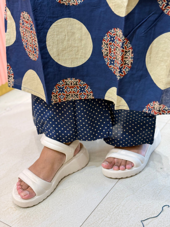 Pure 60-60 Cotton 3 Pc Collection With Polka Dot Plaza | R182