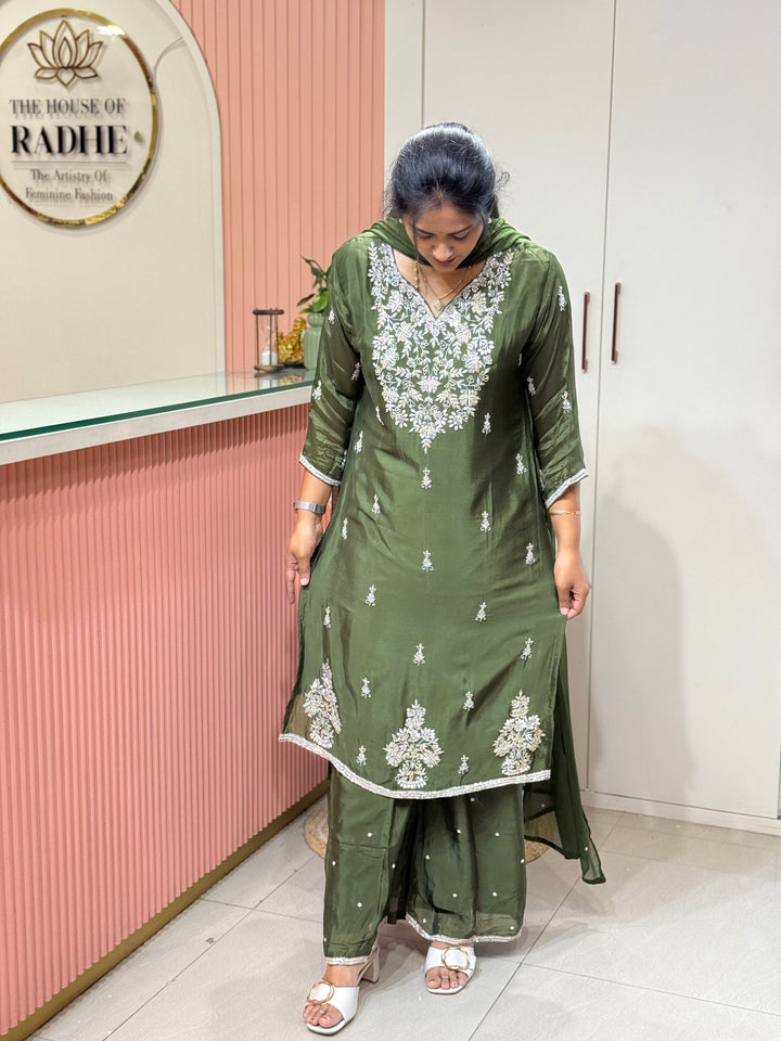 Pure Chinon Collection with Handwork | R177