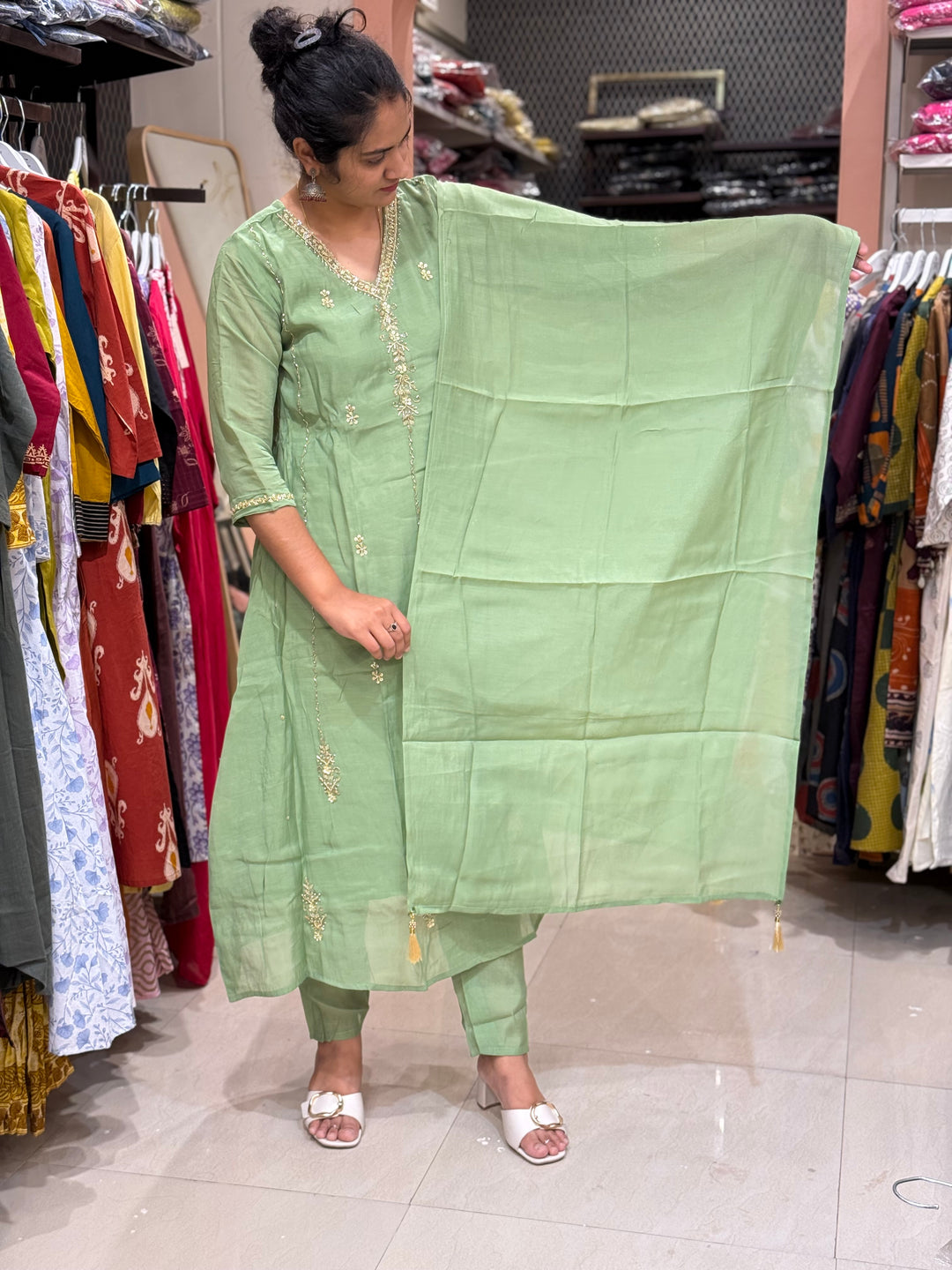S Mul Chanderi 3 Pc Kurta Set | Semi Party Wear  (Restocked )| R138
