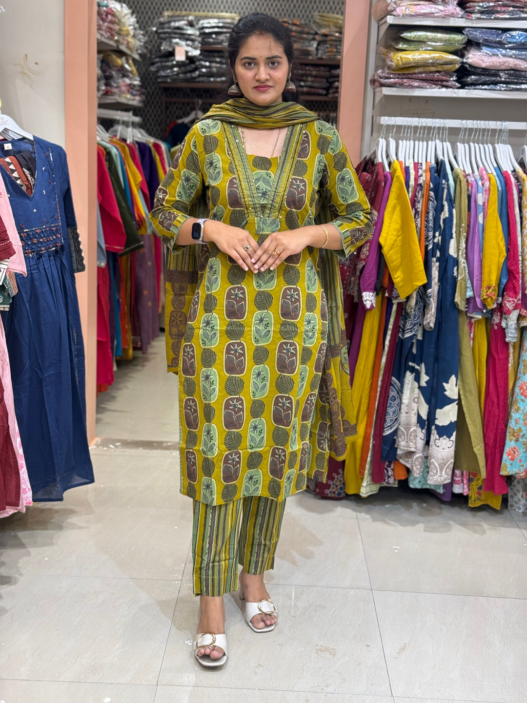 Amazing Cotton 3 Pc Kurta Set | Everyday Collection | R131