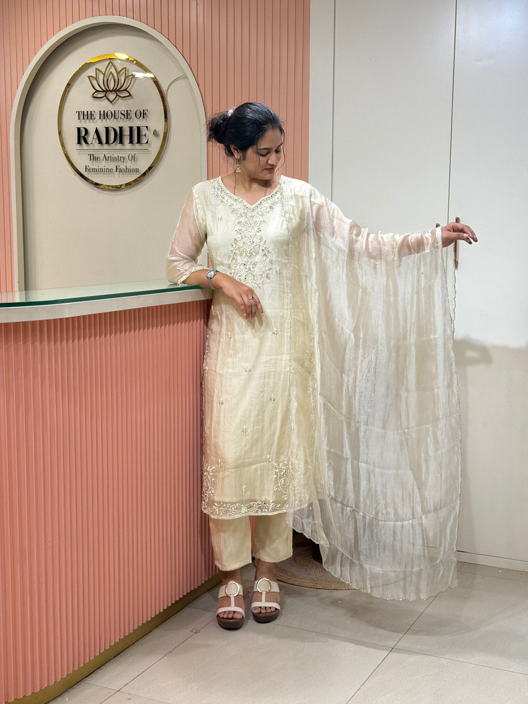 Exclusive Crushed Tissue Handwork Collection | R218