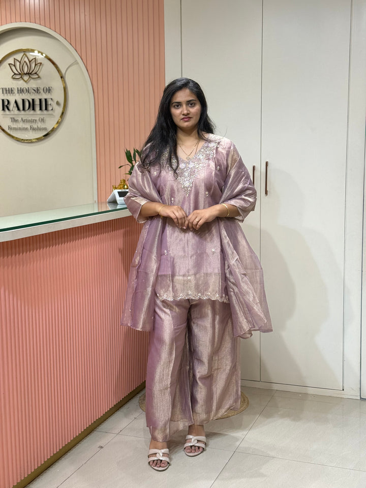 Shimmer Crush Tissue Fabric (salsa) with Handwork 𝗦𝘂𝗶𝘁 𝗔𝗿𝗿𝗶𝘃𝗲𝗱 | R148