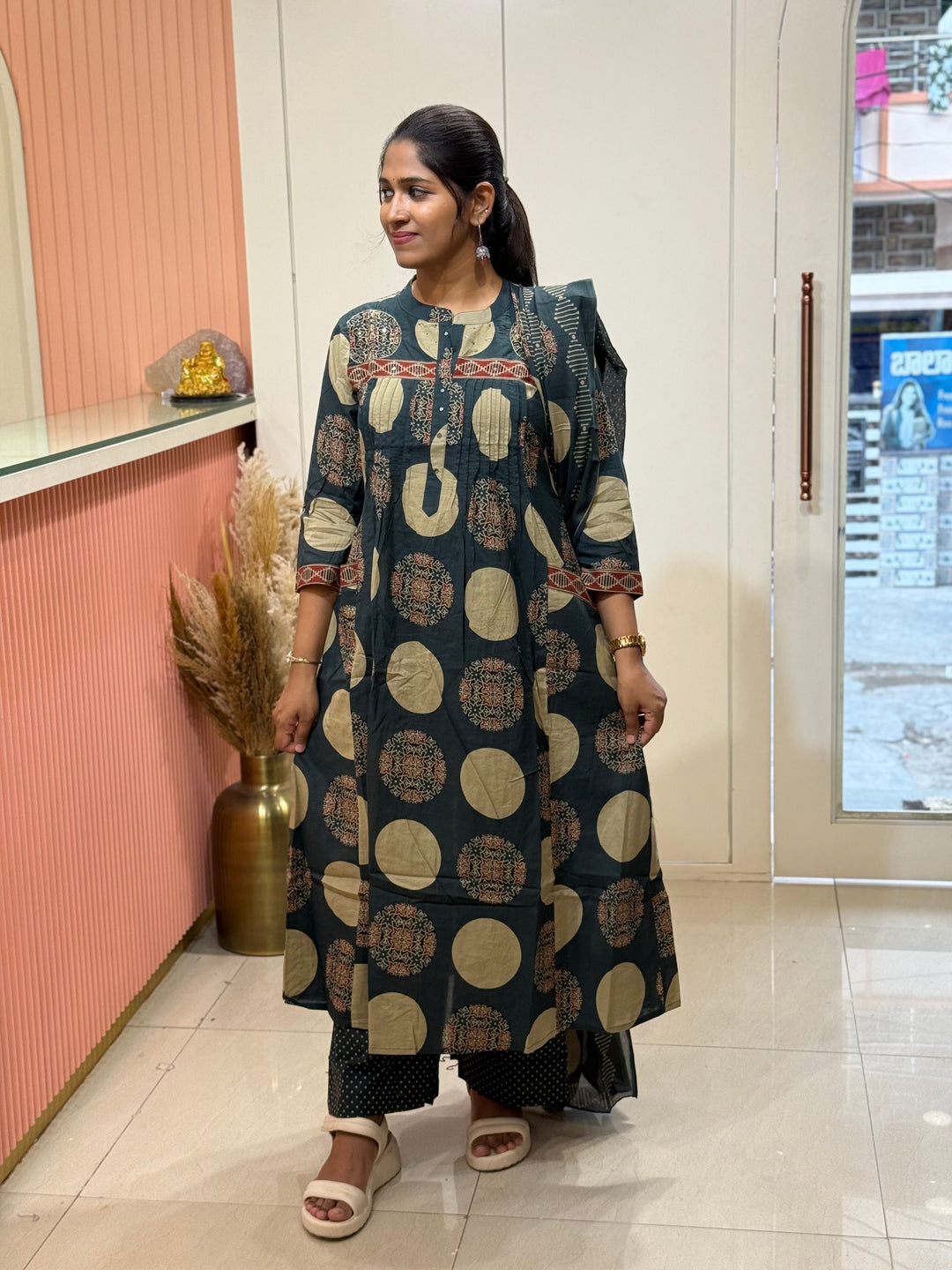 Pure 60-60 Cotton 3 Pc Collection With Polka Dot Plaza | R182