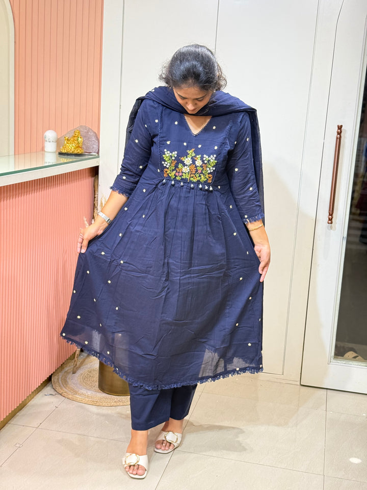 Mul Cotton Collection with Cotton Lining | Hand Embroidery |R165