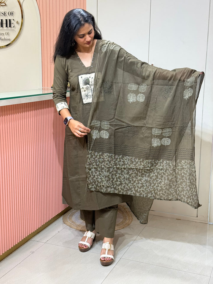 Cotton Beautiful Front &amp; Back Patchwork A-Line Collection | R220