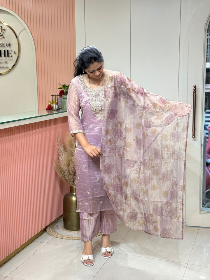 Premium Shimmer Crush Tissue Fabric with Handwork 𝗦𝘂𝗶𝘁 𝗔𝗿𝗿𝗶𝘃𝗲𝗱 ( Cotton Lining )| R228