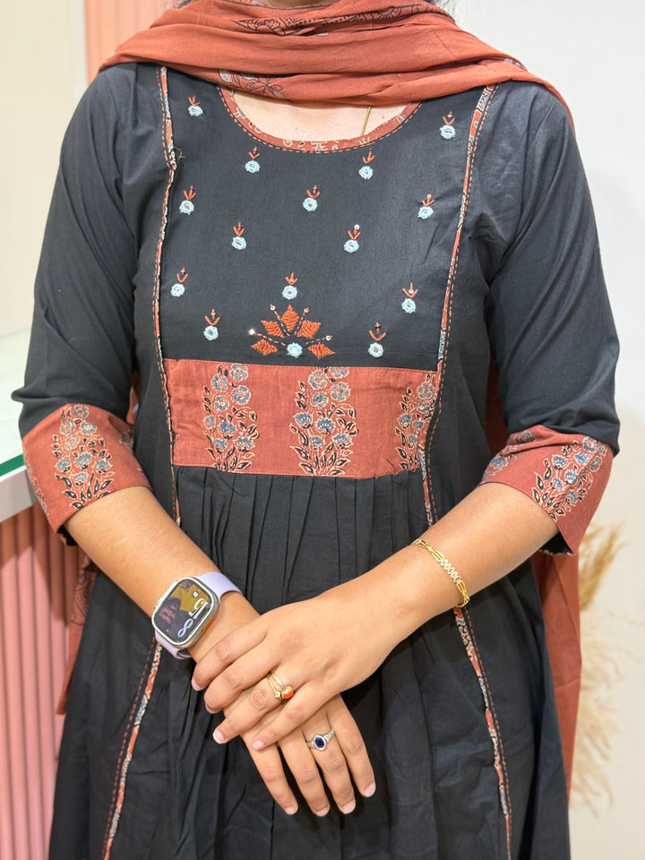 Pure Cotton Collection with A Line Pattern | R210
