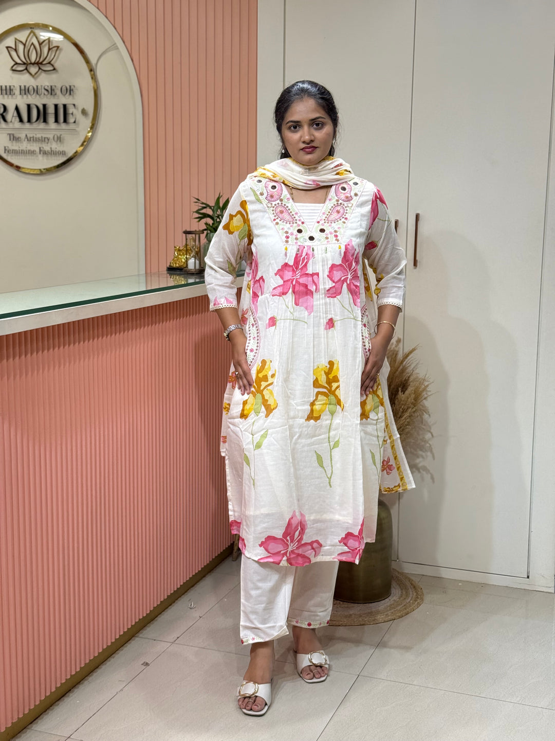 Pure Mul cotton with Real Mirror Work ( Both Sides Pocket Available)(Cotton Lining) | R189