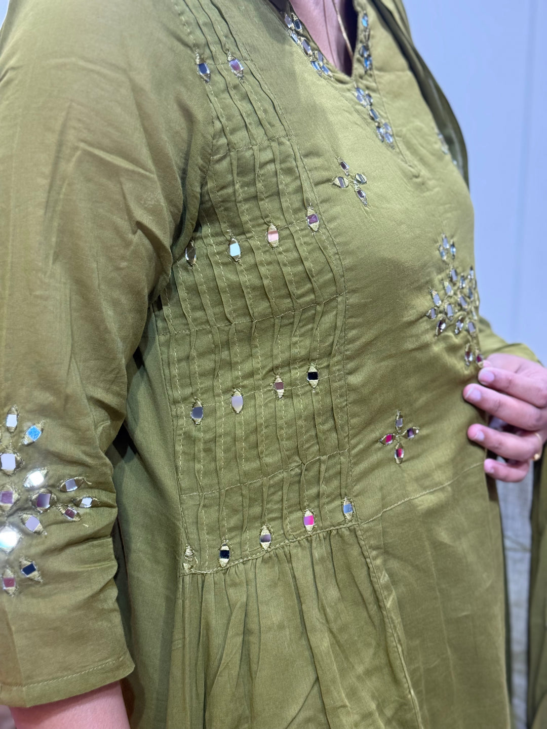 Premium Mul Cotton 3 Pc Kurta Set with Mirror Work – RADHE86