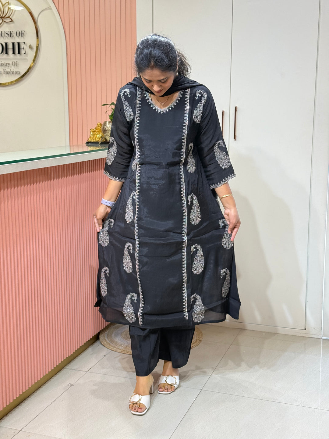 Mul Chanderi with Embroidery work (Cotton Lining) | R138