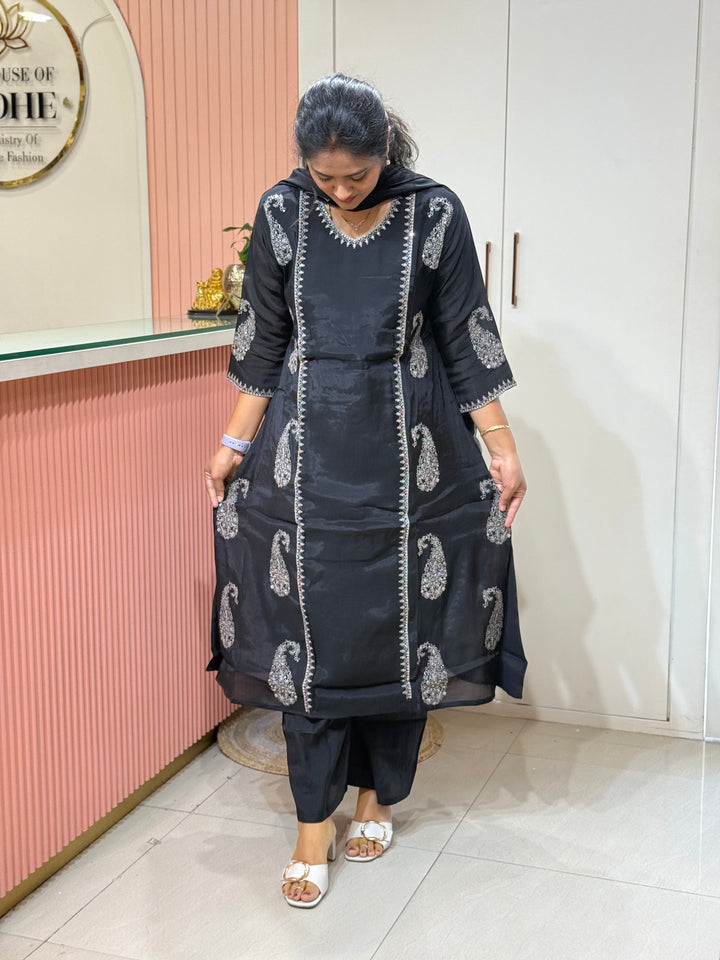 Mul Chanderi with Embroidery work (Cotton Lining) | R138