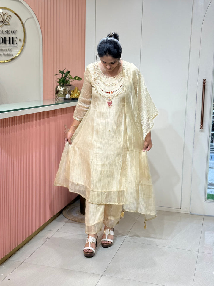 Shimmer Crush Tissue Fabric (salsa) with Jewellery-Style Neck Handwork 𝗦𝘂𝗶𝘁 𝗔𝗿𝗿𝗶𝘃𝗲𝗱 | R148