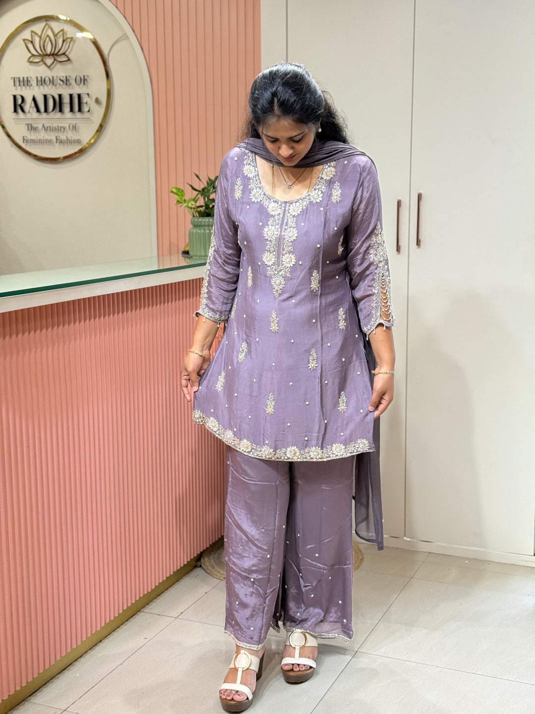 Chinon Heavy Handwork Collection| R231