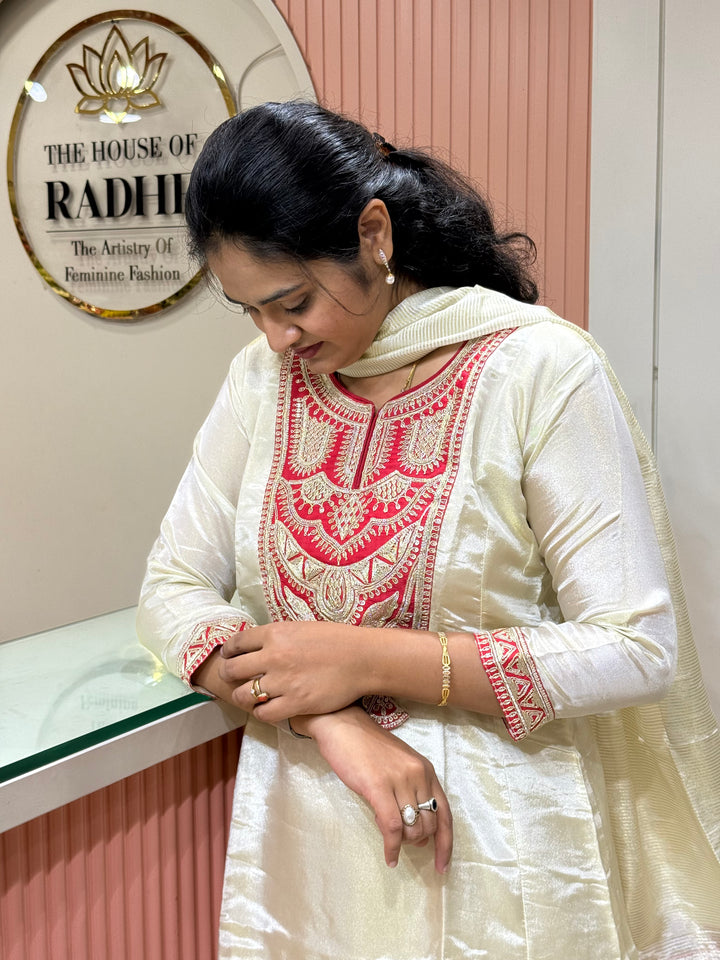 𝗣𝘂𝗿𝗲 𝗖𝗿𝘂𝘀𝗵 𝗧𝗶𝘀𝘀𝘂𝗲 𝗖𝗼𝗹𝗹𝗲𝗰𝘁𝗶𝗼𝗻 𝗔𝗿𝗿𝗶𝘃𝗲𝗱 with Contrast Work | R148