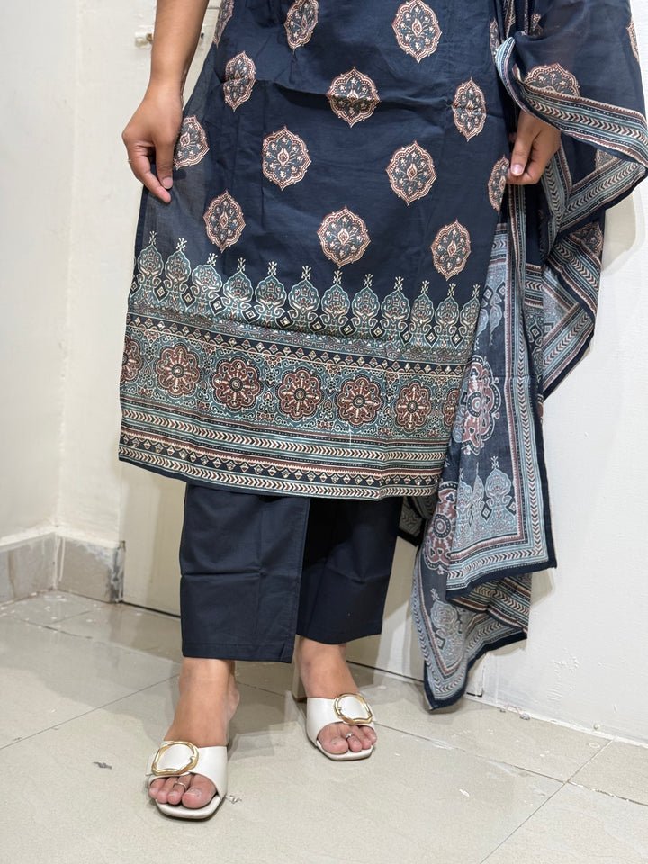 60-60 Cotton Printed 3 Pc Kurta Sets – Premium Soft Collection | R163