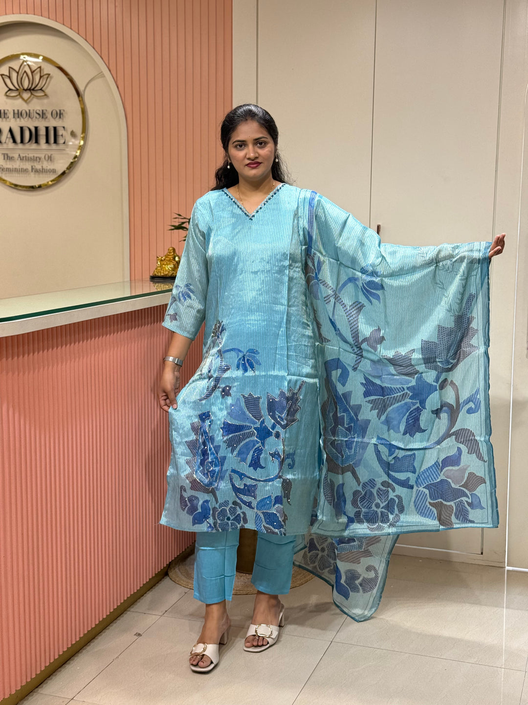 Pure Tissue  Collection | R223