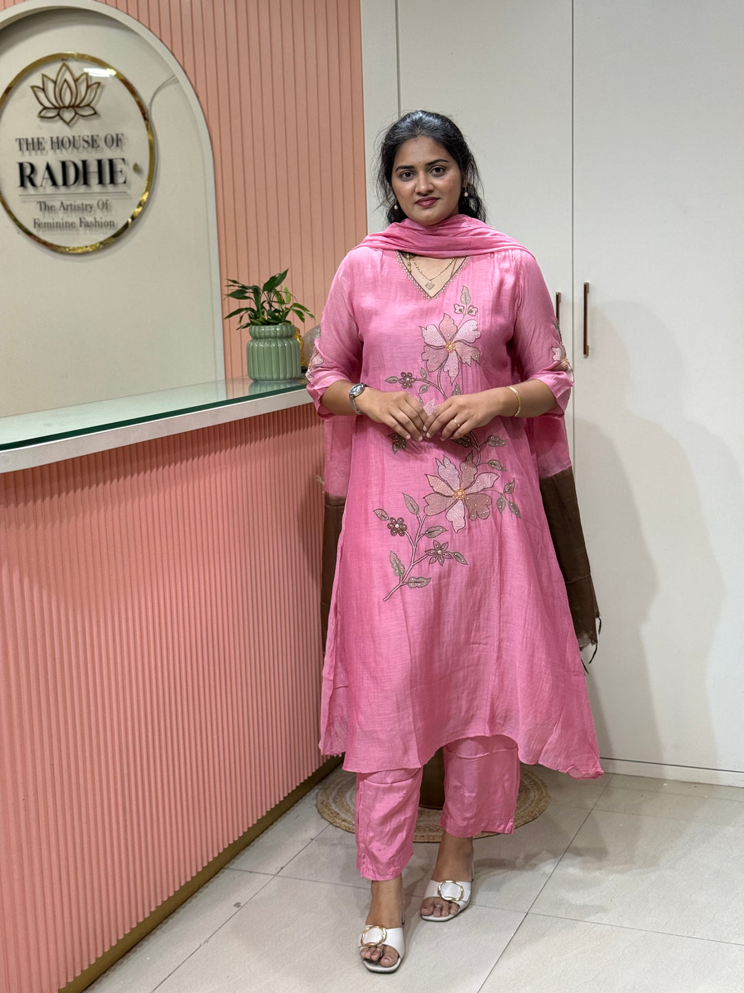 Pure Banarasi Mul Chanderi 3 Pcs Kurti set and Hand Embroidery work| R218