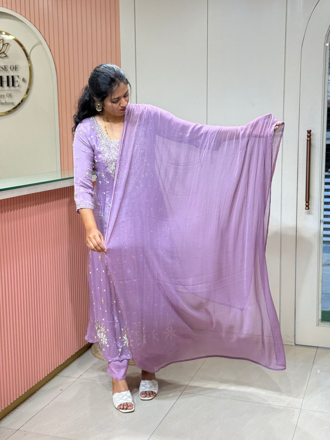 Pure Chinon Handwork Collection | R177