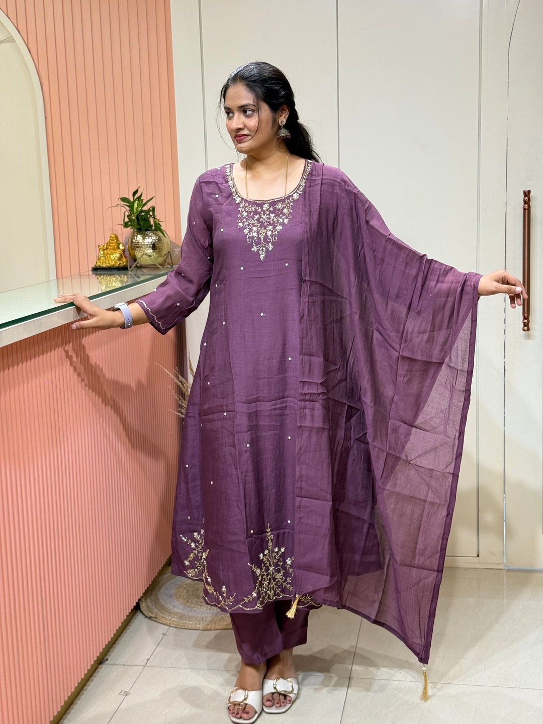 Coral Mul Chanderi with Cut Dana Work | R206