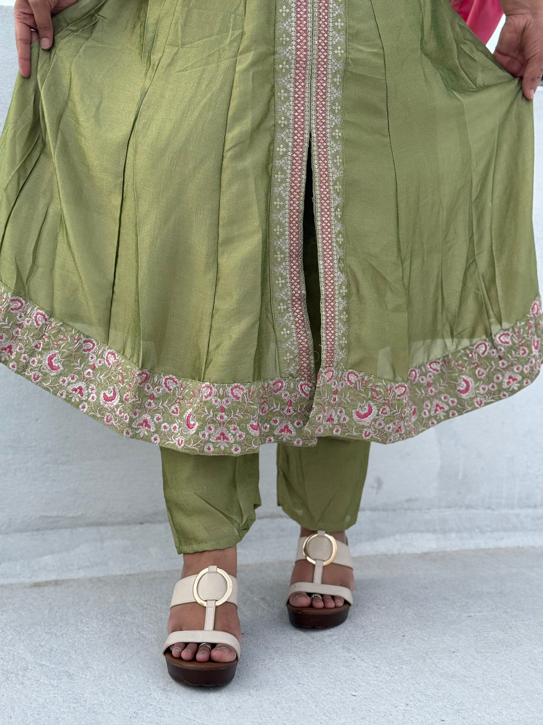 Vichitra Fabric Collection With Elegant Designer Look | RADHE60