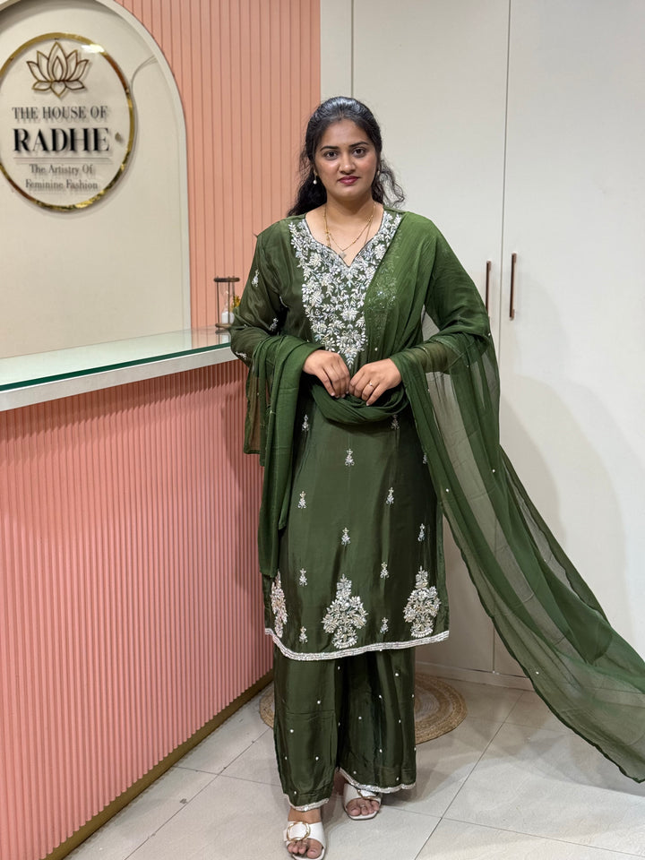 Pure Chinon Collection with Handwork | R177