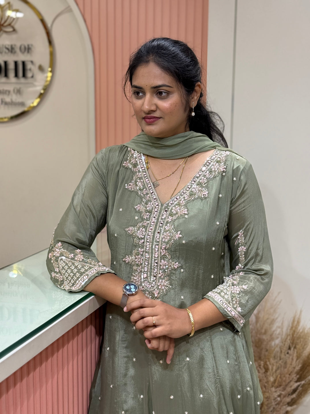 Pure Chinon Collection with Handwork | R177