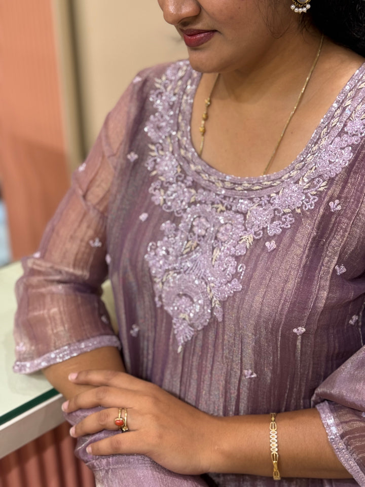 Shimmer Crush Tissue Fabric (salsa) with Handwork 𝗦𝘂𝗶𝘁 𝗔𝗿𝗿𝗶𝘃𝗲𝗱 | R148