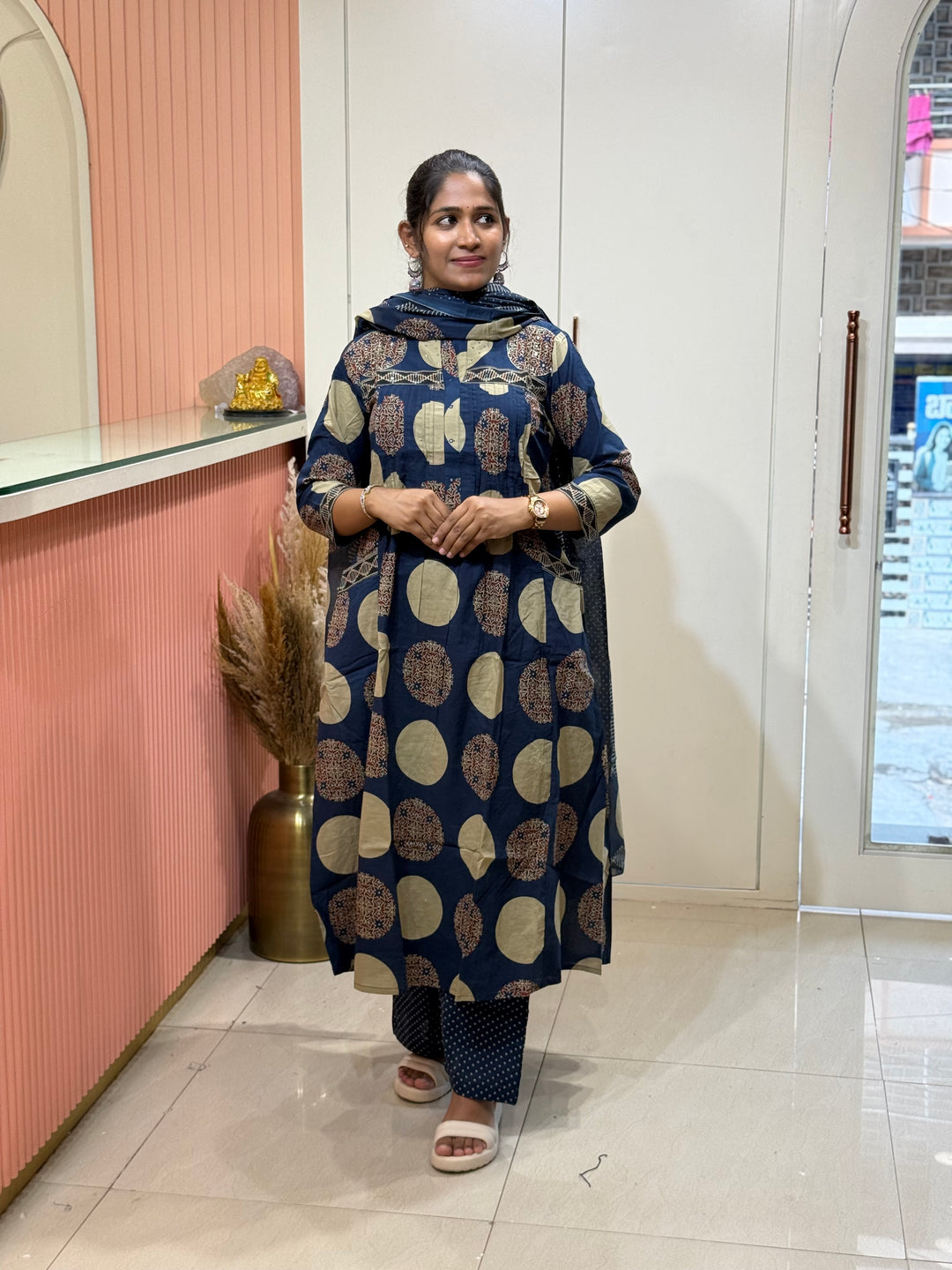 Pure 60-60 Cotton 3 Pc Collection With Polka Dot Plaza | R182