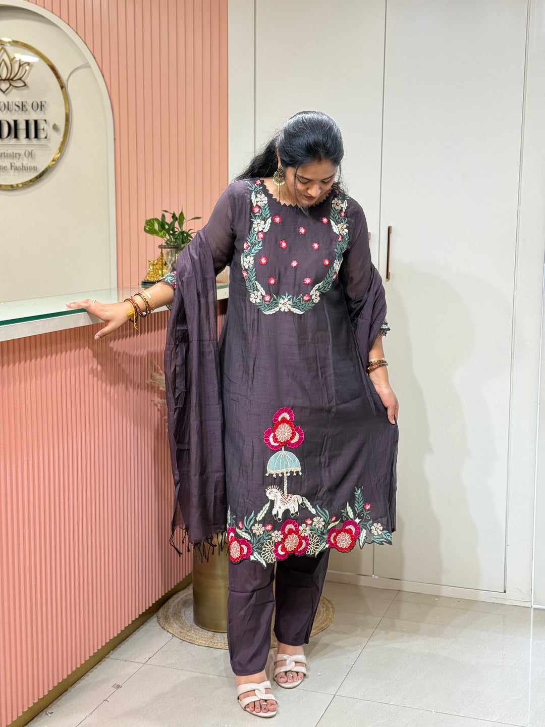 𝗣𝘂𝗿𝗲 𝗕𝗮𝗻𝗮𝗿𝗮𝘀𝗶 𝗠𝘂𝗹 𝗖𝗵𝗮𝗻𝗱𝗲𝗿𝗶 𝗕𝗼𝘂𝘁𝗶𝗾𝘂𝗲 𝗖𝗼𝗹𝗹𝗲𝗰𝘁𝗶𝗼𝗻 (Cotton Lining)| R218