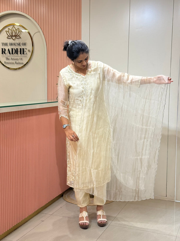Exclusive Crushed Tissue Handwork Collection | R218