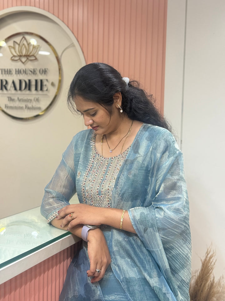 Shimmer Crush Tissue Fabric (salsa) with Handwork 𝗦𝘂𝗶𝘁 𝗔𝗿𝗿𝗶𝘃𝗲𝗱 | R148