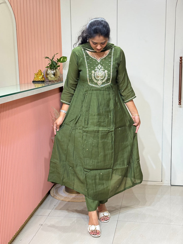 Coral Mul Chanderi with Cut Dana work | R209